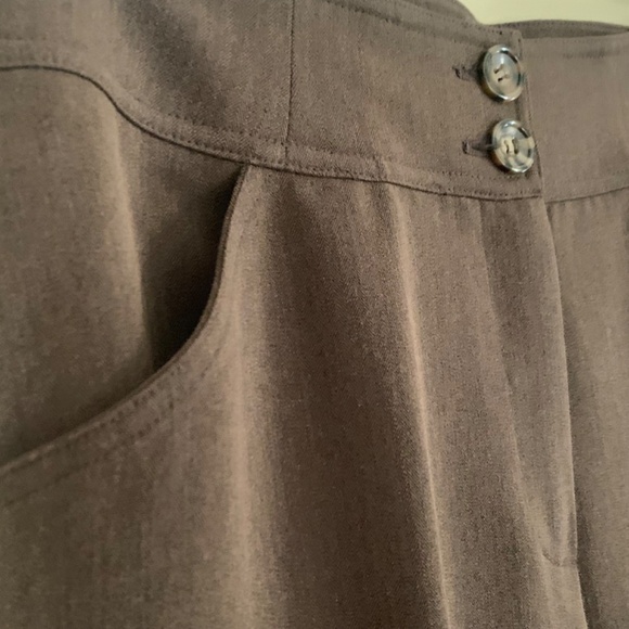 Dress Pants Size 8 with Decorative Buttons NWOT - Picture 2 of 12